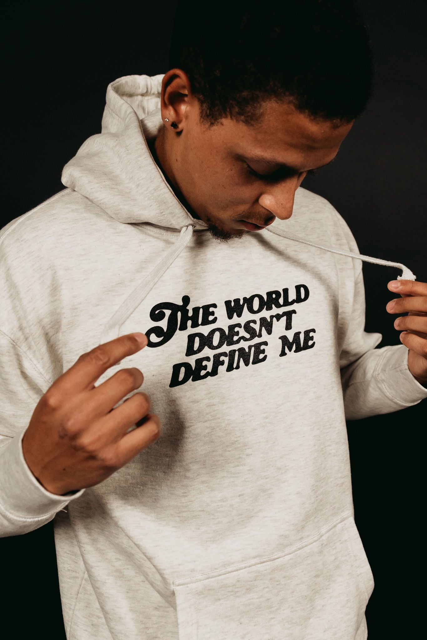 The World Doesn't Define Me - Mantra Hoodieo